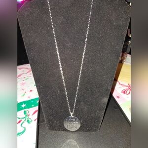 *NWT* PAPARAZZI *CLEARANCE* Long Silver MOM Pendant Necklace